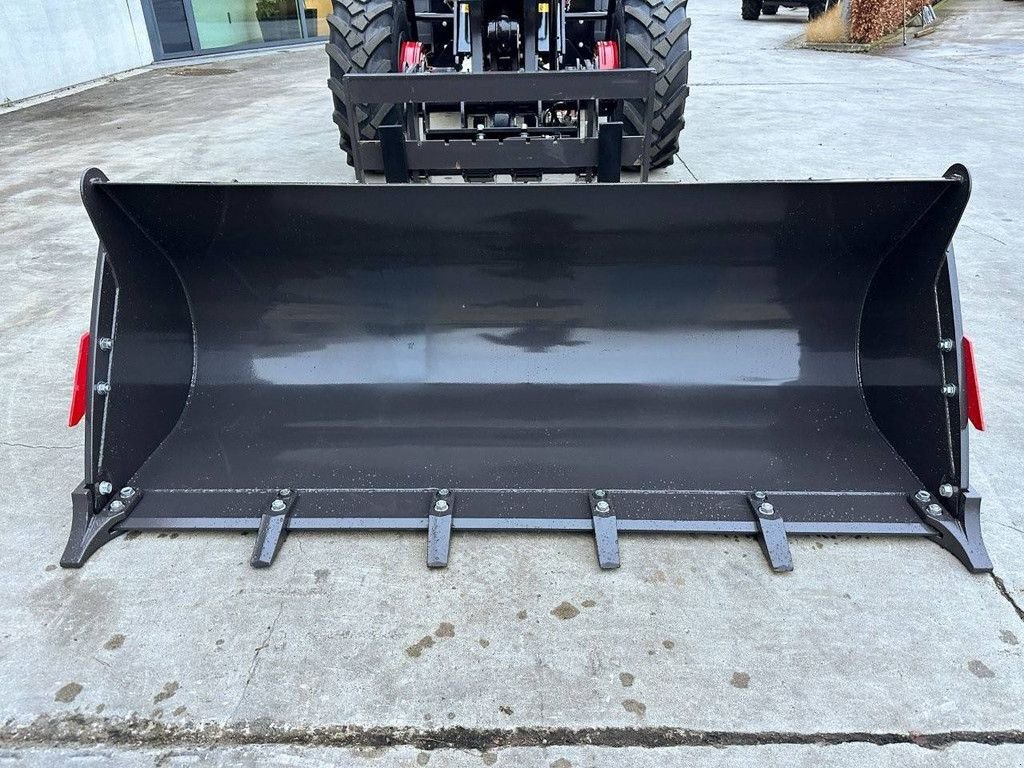 Radlader van het type Sonstige WOLF WL825T, Neumaschine in Antwerpen (Foto 11)