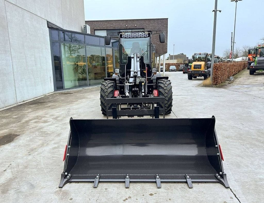 Radlader del tipo Sonstige WOLF WL825T, Neumaschine In Antwerpen (Immagine 2)