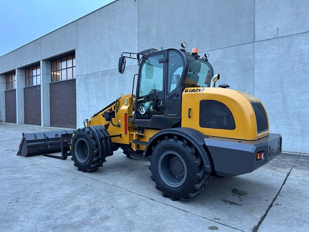 Radlader del tipo Sonstige WOLF WL825T, Neumaschine en Antwerpen (Imagen 5)