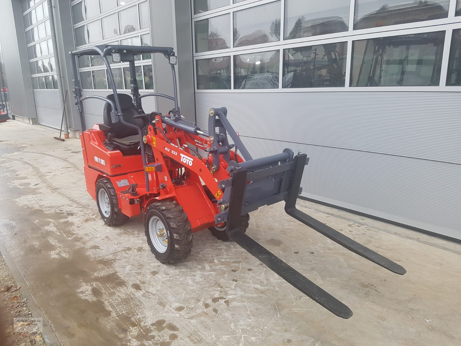 Radlader of the type Toyo 522, Neumaschine in Tapfheim (Picture 7)