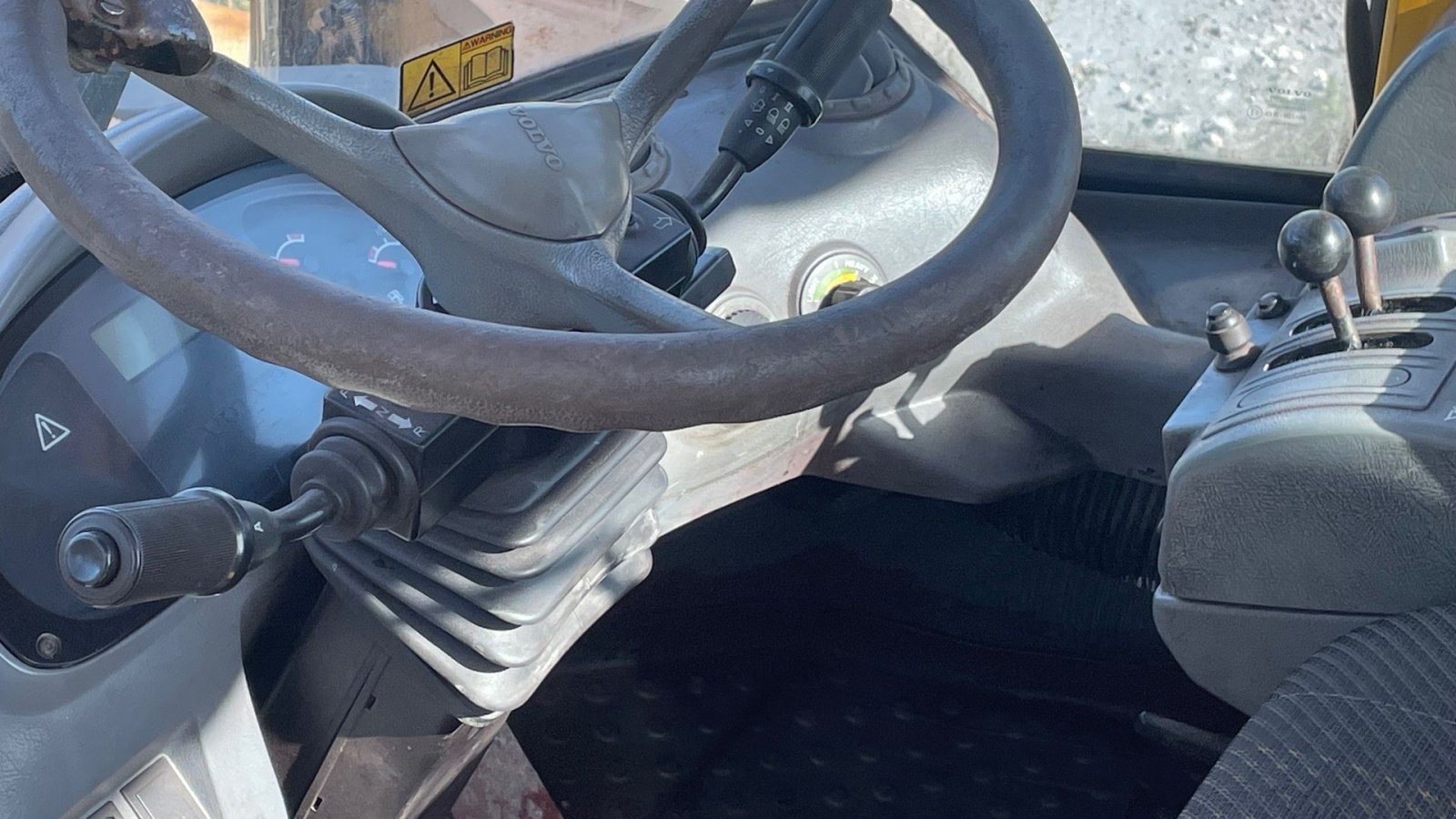 Radlader des Typs Volvo 330D med skovl, Gebrauchtmaschine in Lintrup (Bild 8)