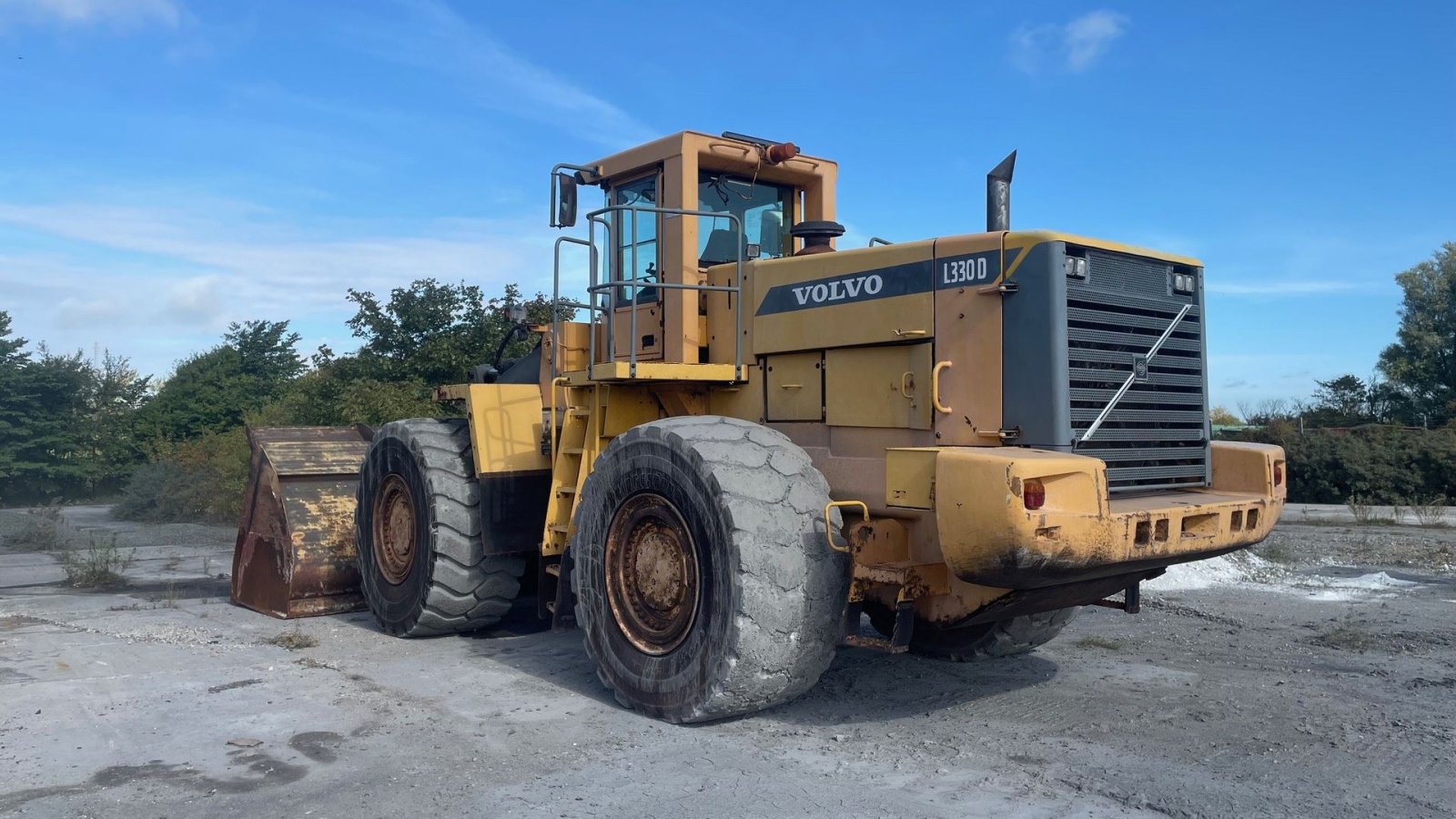 Radlader des Typs Volvo 330D med skovl, Gebrauchtmaschine in Lintrup (Bild 1)