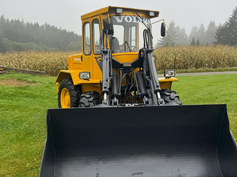 Radlader des Typs Volvo 4200, Gebrauchtmaschine in Oberneukirchen (Bild 1)