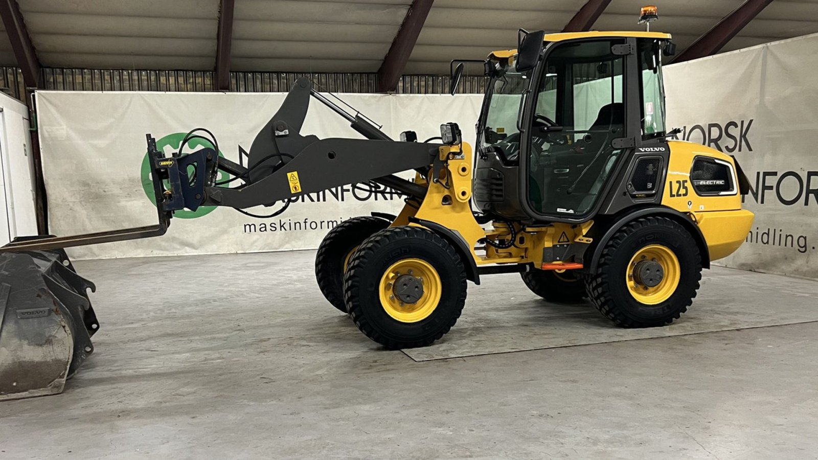 Radlader typu Volvo JL25H, Gebrauchtmaschine v Ølen (Obrázek 2)