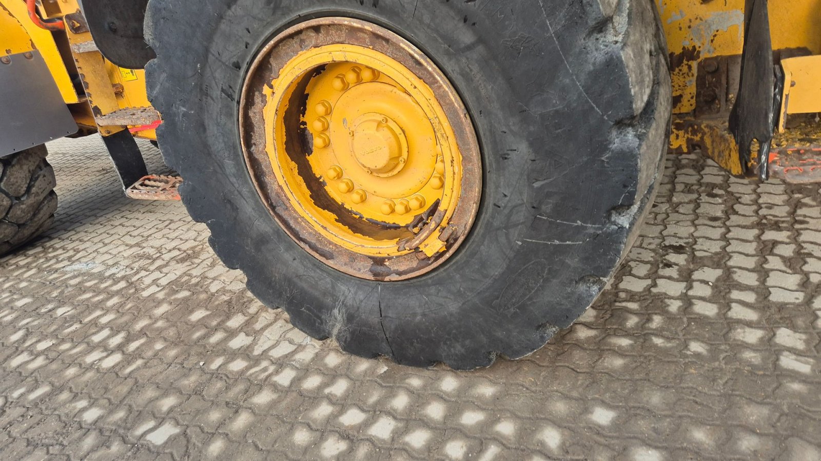 Radlader Türe ait Volvo L 110 H Lang bom, Gebrauchtmaschine içinde Randers (resim 13)