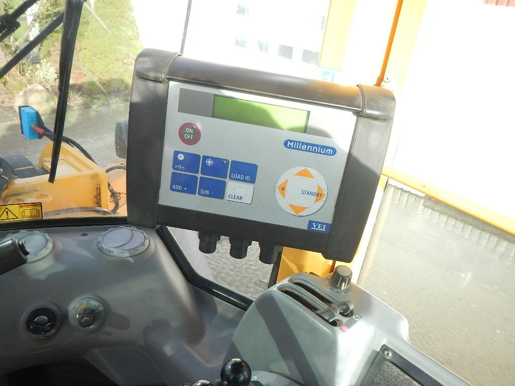 Radlader des Typs Volvo L 120 E, Gebrauchtmaschine in Aabenraa (Bild 22)