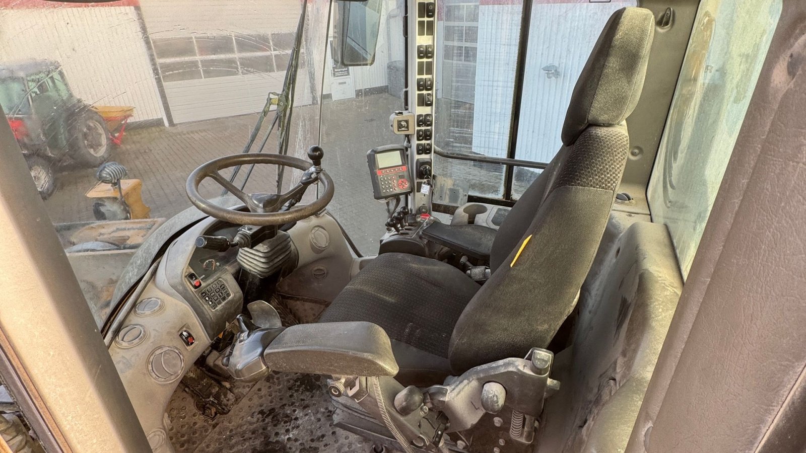 Radlader typu Volvo L 120 F MED CDC STYRING OG GODE DÆK!, Gebrauchtmaschine w Nørager (Zdjęcie 16)