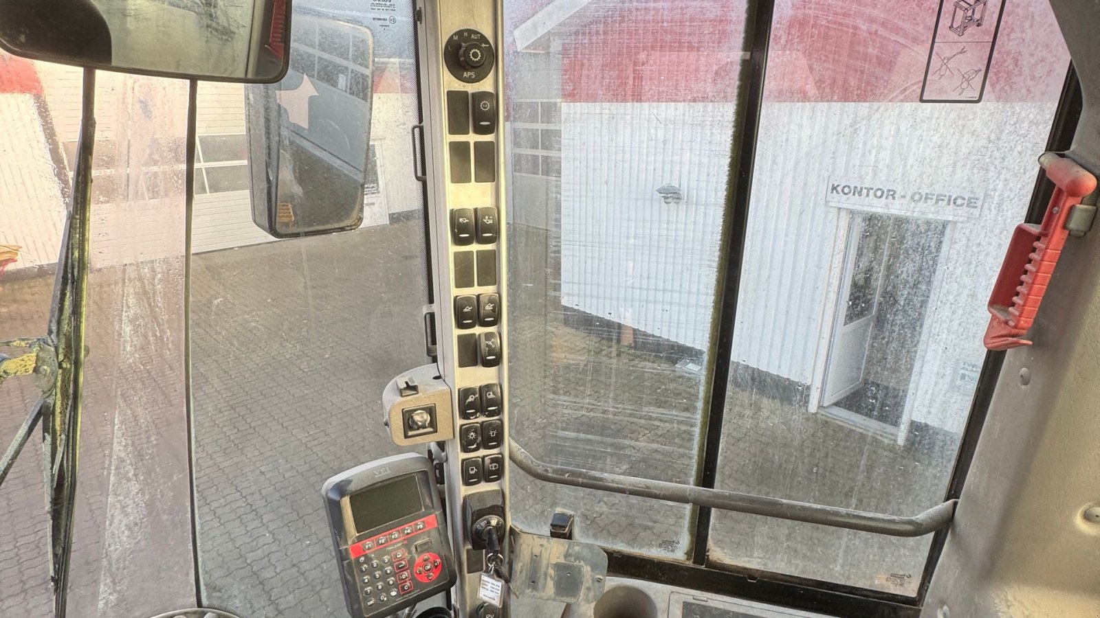 Radlader typu Volvo L 120 F MED CDC STYRING OG GODE DÆK!, Gebrauchtmaschine w Nørager (Zdjęcie 17)