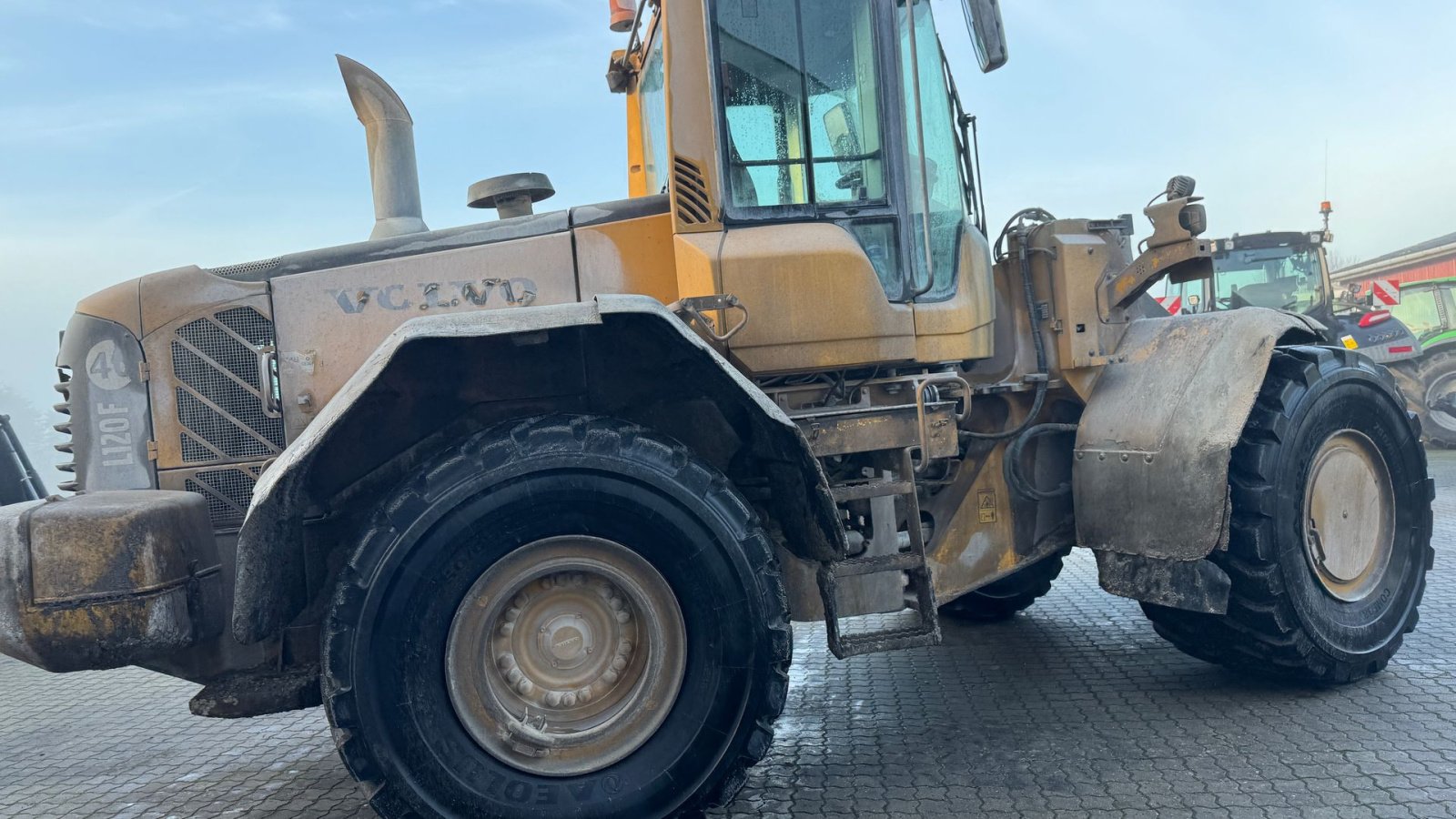 Radlader typu Volvo L 120 F MED NÆSTEN NYE DÆK!, Gebrauchtmaschine v Nørager (Obrázek 12)