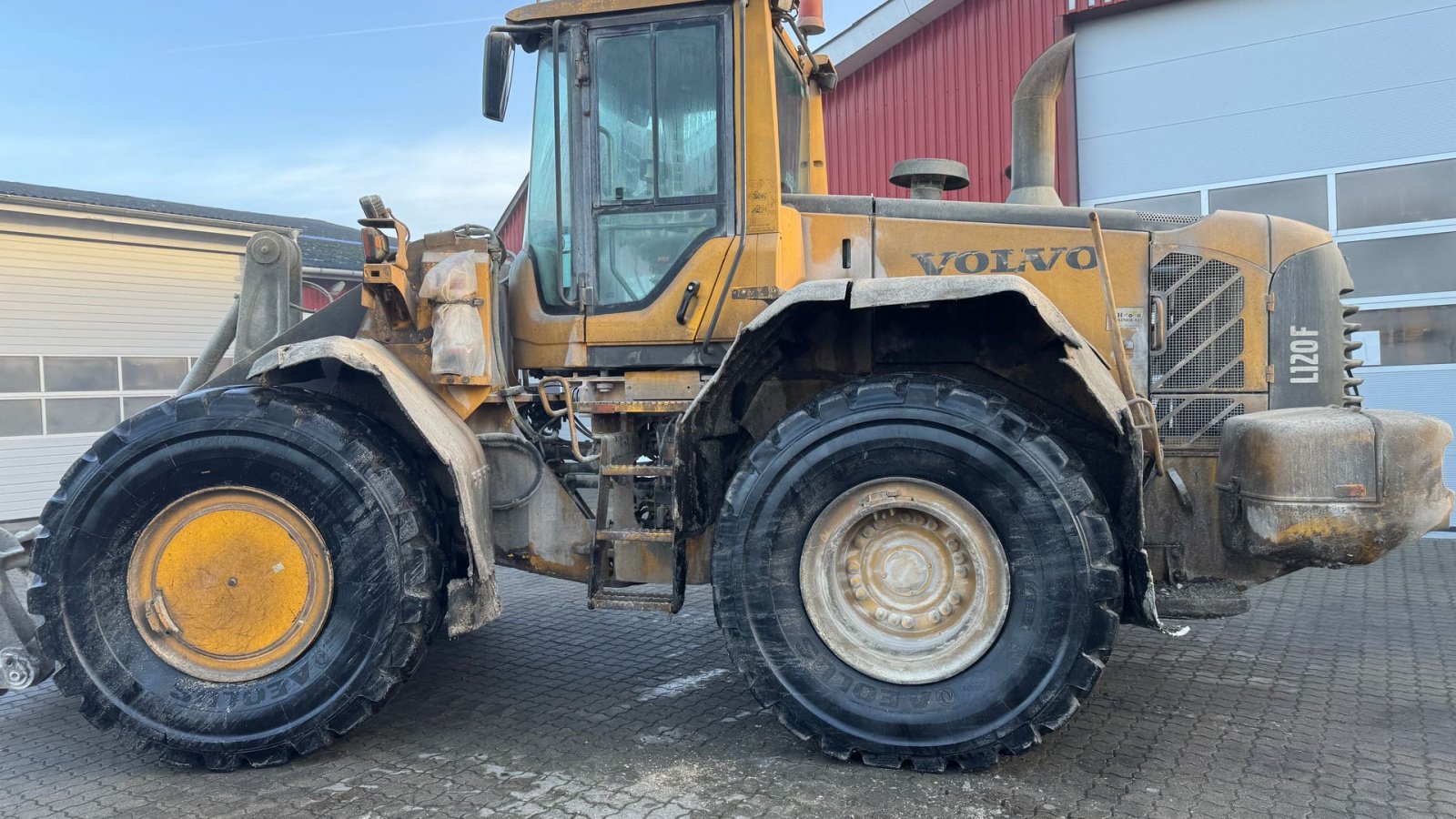 Radlader typu Volvo L 120 F MED NÆSTEN NYE DÆK!, Gebrauchtmaschine v Nørager (Obrázek 4)