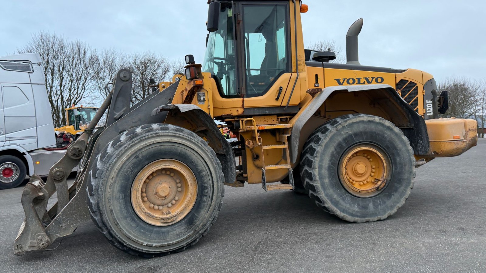 Radlader des Typs Volvo L 120 F, Gebrauchtmaschine in Nørager (Bild 2)