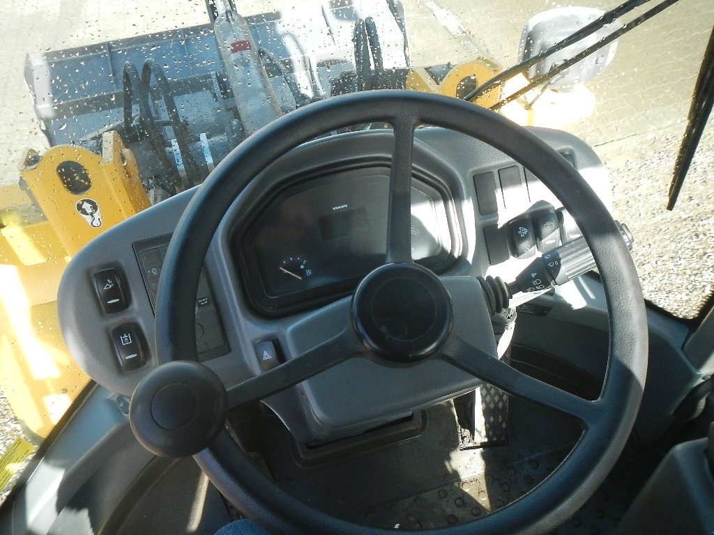 Radlader des Typs Volvo L 30 GS, Gebrauchtmaschine in Aabenraa (Bild 25)