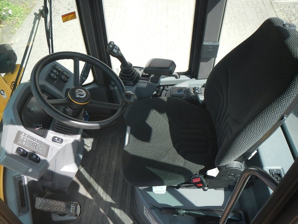 Radlader des Typs Volvo L 30 GS, Gebrauchtmaschine in Aabenraa (Bild 18)