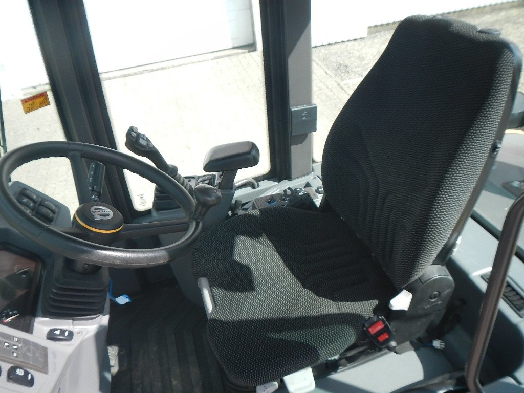 Radlader des Typs Volvo L 30 GS, Gebrauchtmaschine in Aabenraa (Bild 23)