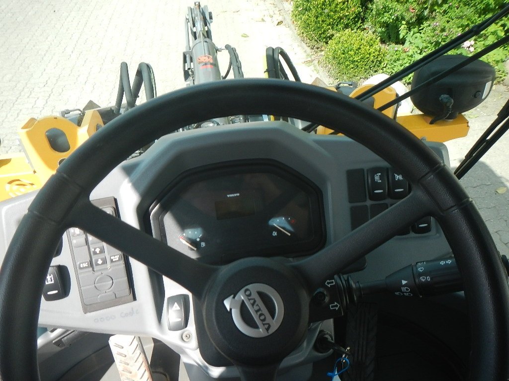 Radlader des Typs Volvo L 30 GS, Gebrauchtmaschine in Aabenraa (Bild 21)
