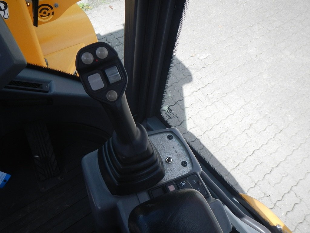 Radlader des Typs Volvo L 30 GS, Gebrauchtmaschine in Aabenraa (Bild 19)