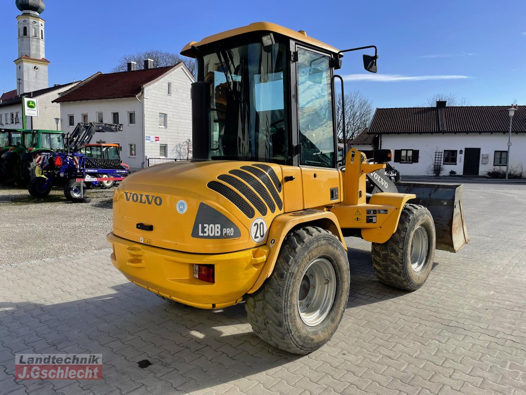 Radlader of the type Volvo L 30B pro, Gebrauchtmaschine in Mühldorf (Picture 4)