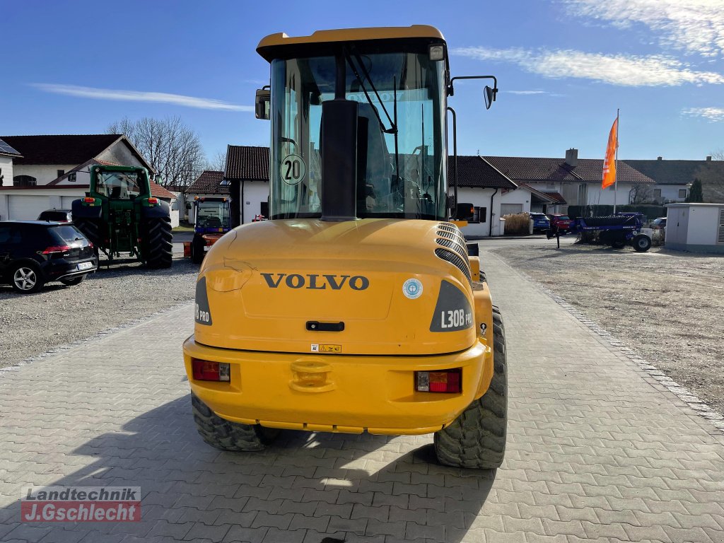 Radlader of the type Volvo L 30B pro, Gebrauchtmaschine in Mühldorf (Picture 5)