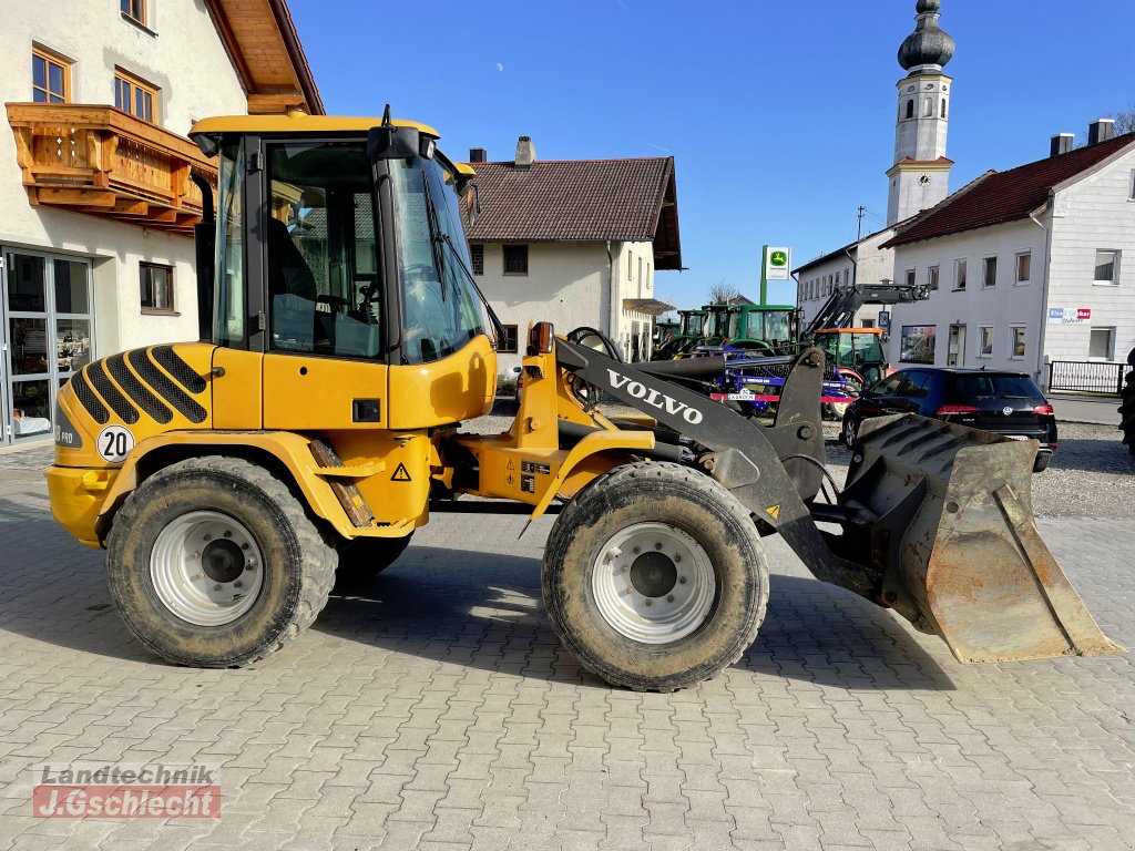 Radlader of the type Volvo L 30B pro, Gebrauchtmaschine in Mühldorf (Picture 18)