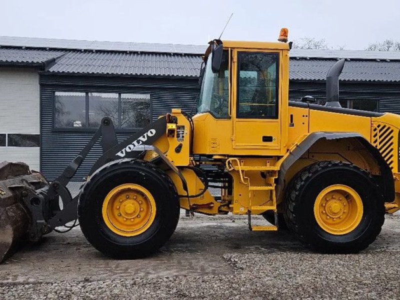Radlader del tipo Volvo L 60 E, Gebrauchtmaschine In Scharsterbrug (Immagine 1)