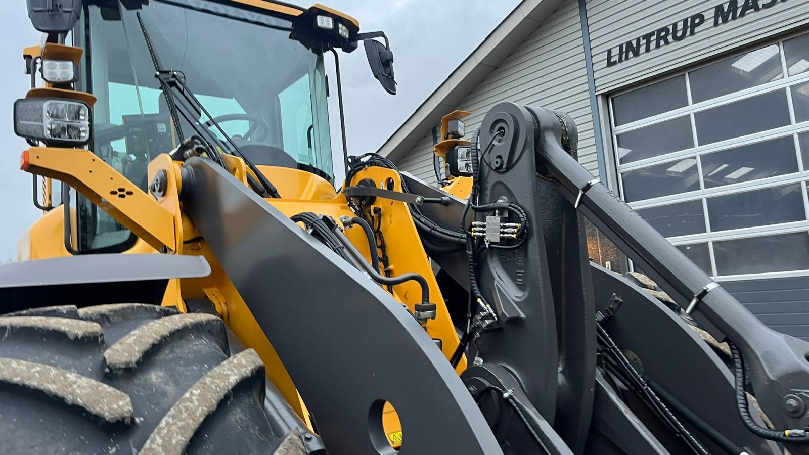 Radlader typu Volvo L 70 H H2 BEMÆRK MED GARANTI FRA VOLVO FREM TIL DEN 18.6.2026. AGRICULTURE DK-maskine med lang arm, Co-Pilot & med 750mm Michelin MEGA X BIB hjul., Gebrauchtmaschine v Lintrup (Obrázek 24)