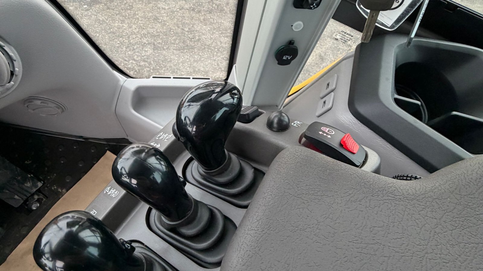 Radlader типа Volvo L 90 H AGRICULTURE! KUN 4 TIMER, LANG BOM OG LOCK-UP! TIL OMGÅENDE LEVERING, Gebrauchtmaschine в Nørager (Фотография 22)