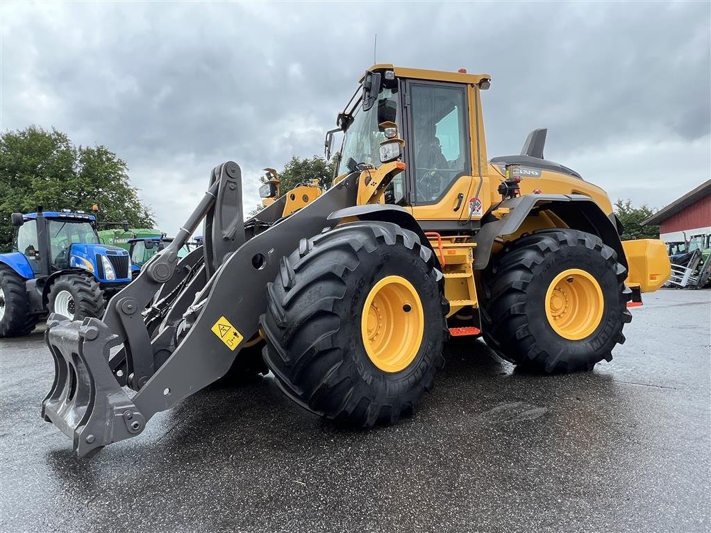 Radlader типа Volvo L 90 H KUN 1900 TIMER OG LANG BOM! DK FRA NY!, Gebrauchtmaschine в Nørager (Фотография 1)