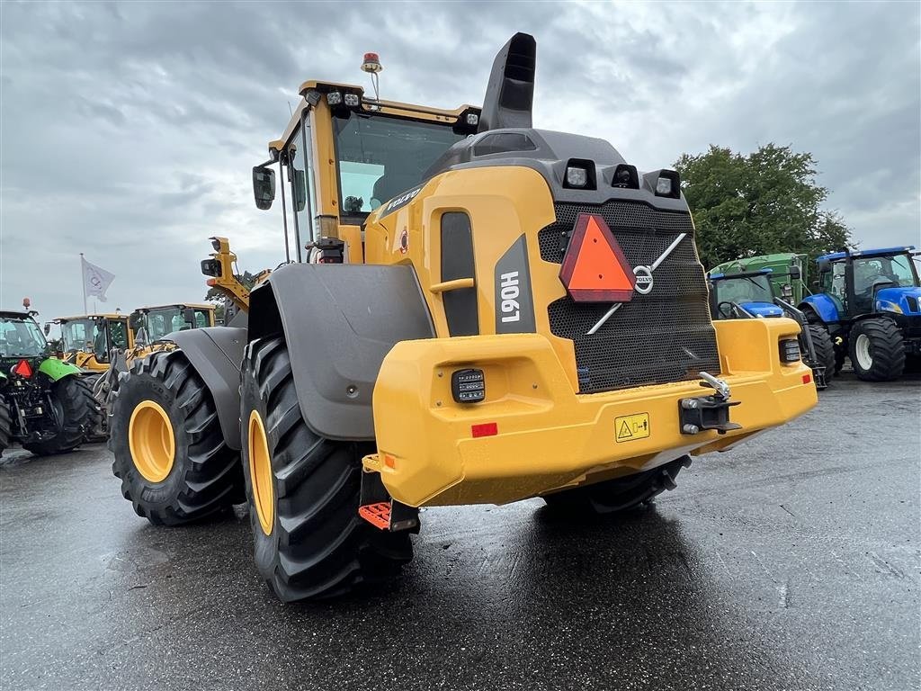 Radlader des Typs Volvo L 90 H KUN 1900 TIMER OG LANG BOM! DK FRA NY!, Gebrauchtmaschine in Nørager (Bild 8)