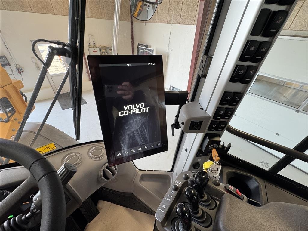 Radlader του τύπου Volvo L 90 H KUN 400 TIMER!, Gebrauchtmaschine σε Nørager (Φωτογραφία 18)