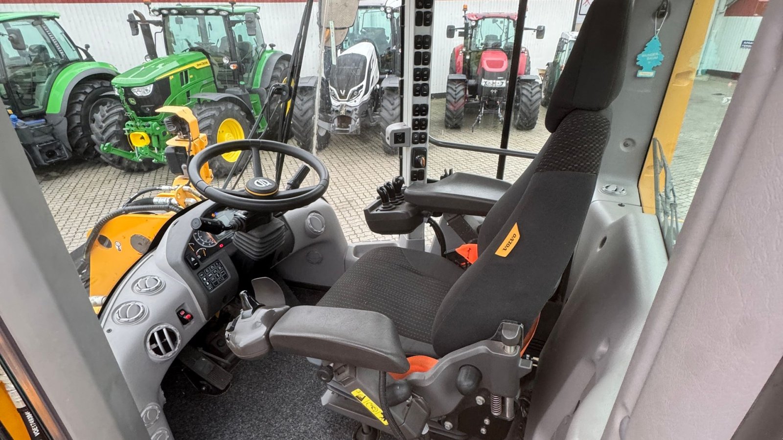 Radlader typu Volvo L 90 H KUN 5000 TIMER! MED LOCK UP OG NÆSTEN NYE DÆK!, Gebrauchtmaschine v Nørager (Obrázek 20)