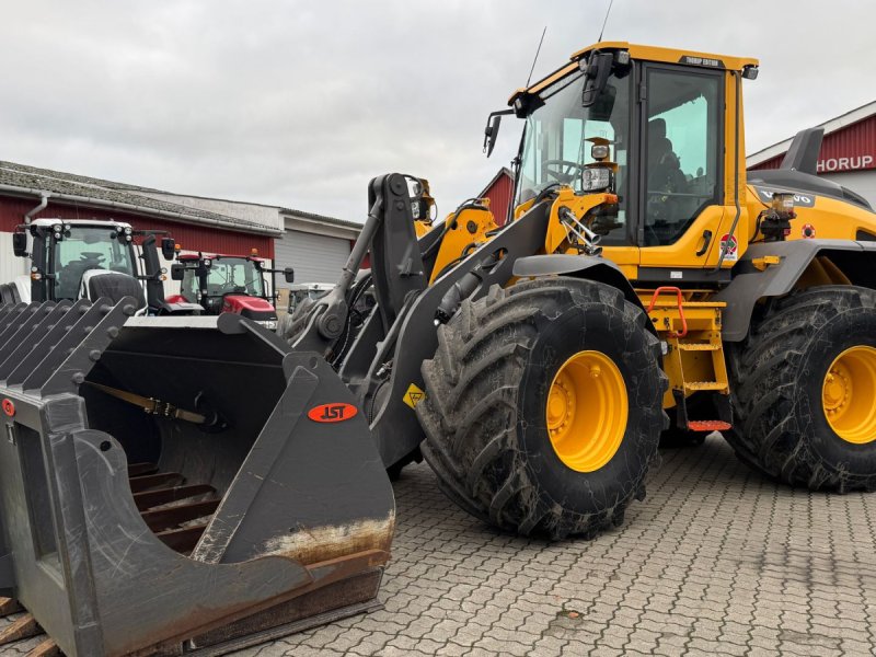 Radlader du type Volvo L 90 H KUN 5000 TIMER! MED LOCK UP OG NÆSTEN NYE DÆK!, Gebrauchtmaschine en Nørager (Photo 1)
