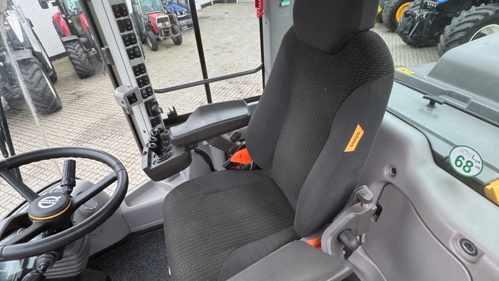 Radlader typu Volvo L 90 H KUN 5000 TIMER! MED LOCK UP OG NÆSTEN NYE DÆK!, Gebrauchtmaschine v Nørager (Obrázek 21)