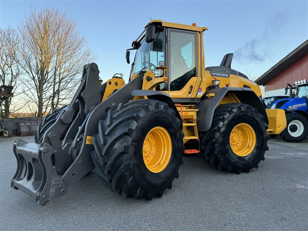 Radlader des Typs Volvo L 90 H KUN 5500 TIMER OG NYE DÆK!, Gebrauchtmaschine in Nørager (Bild 1)