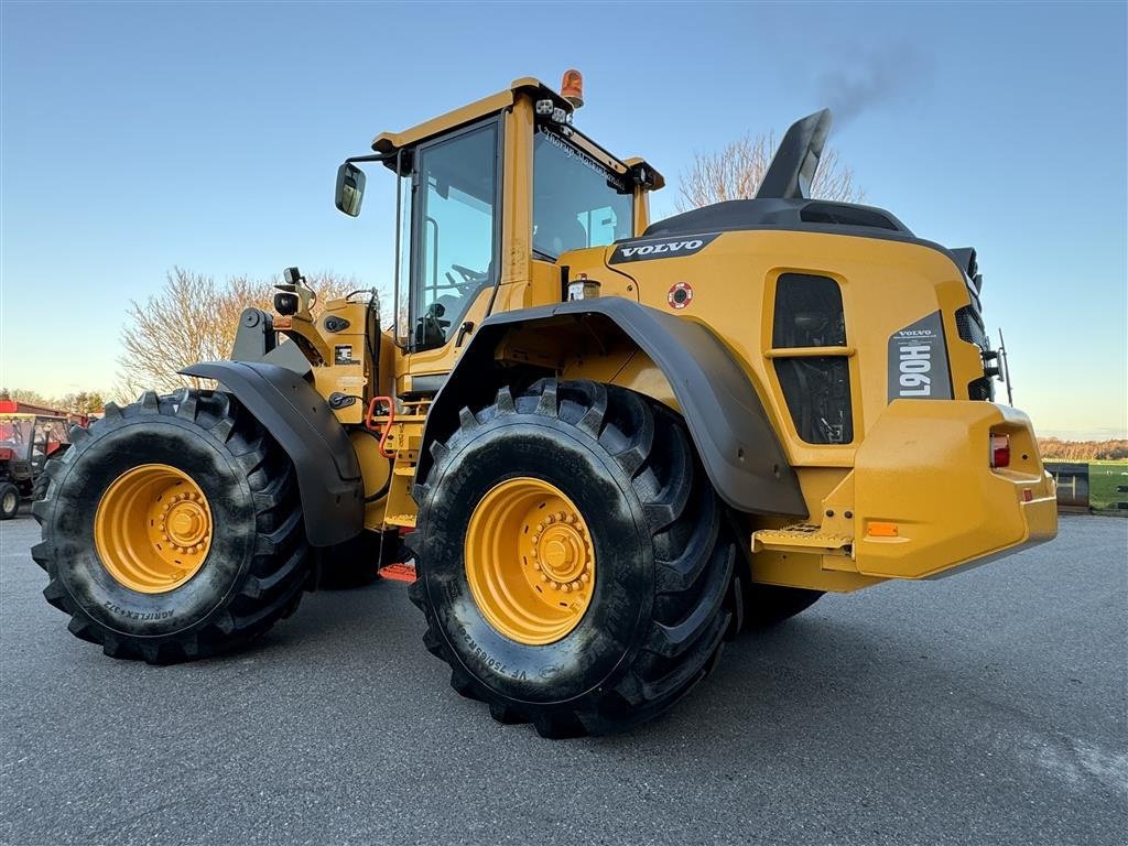 Radlader des Typs Volvo L 90 H KUN 5500 TIMER OG NYE DÆK!, Gebrauchtmaschine in Nørager (Bild 4)