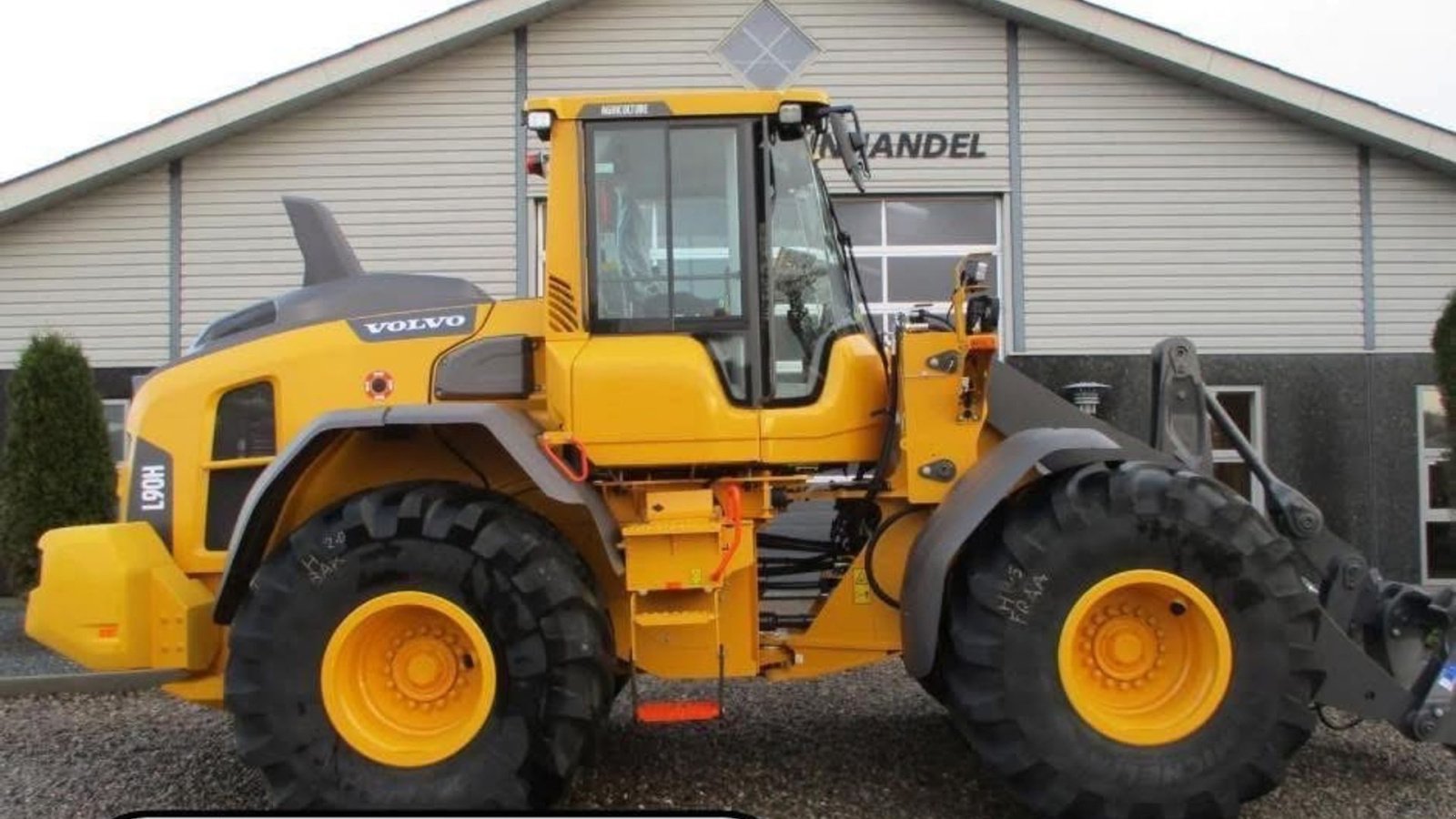 Radlader des Typs Volvo L 90 H SALG & UDLEJNING OGSÅ MED FORKØBSRET, Gebrauchtmaschine in Lintrup (Bild 8)