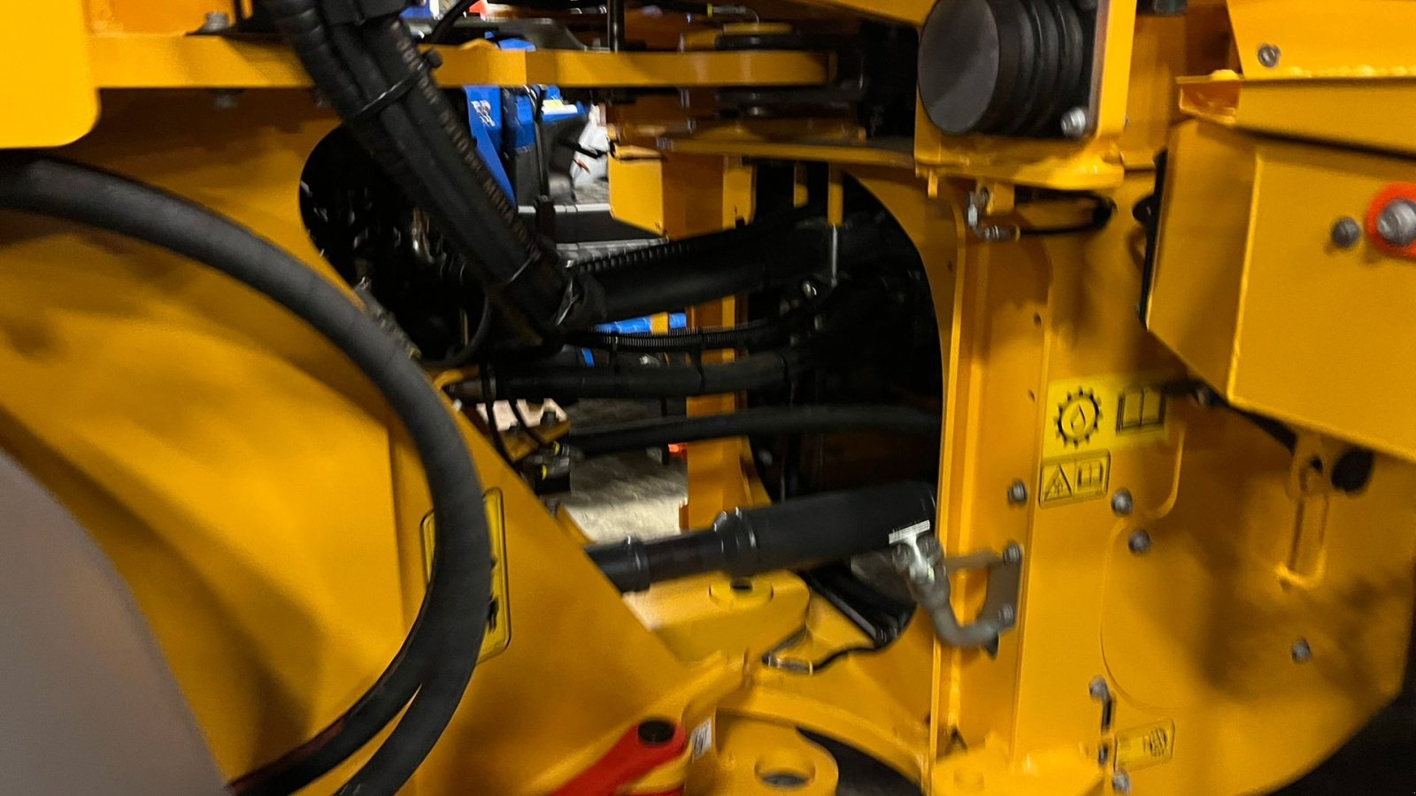 Radlader от тип Volvo L 90H  H2 fabriksny Dansk maskine med masser af udstyr, blan.Co-Pilot & med brede 650/65R25 hjul, Gebrauchtmaschine в Lintrup (Снимка 15)