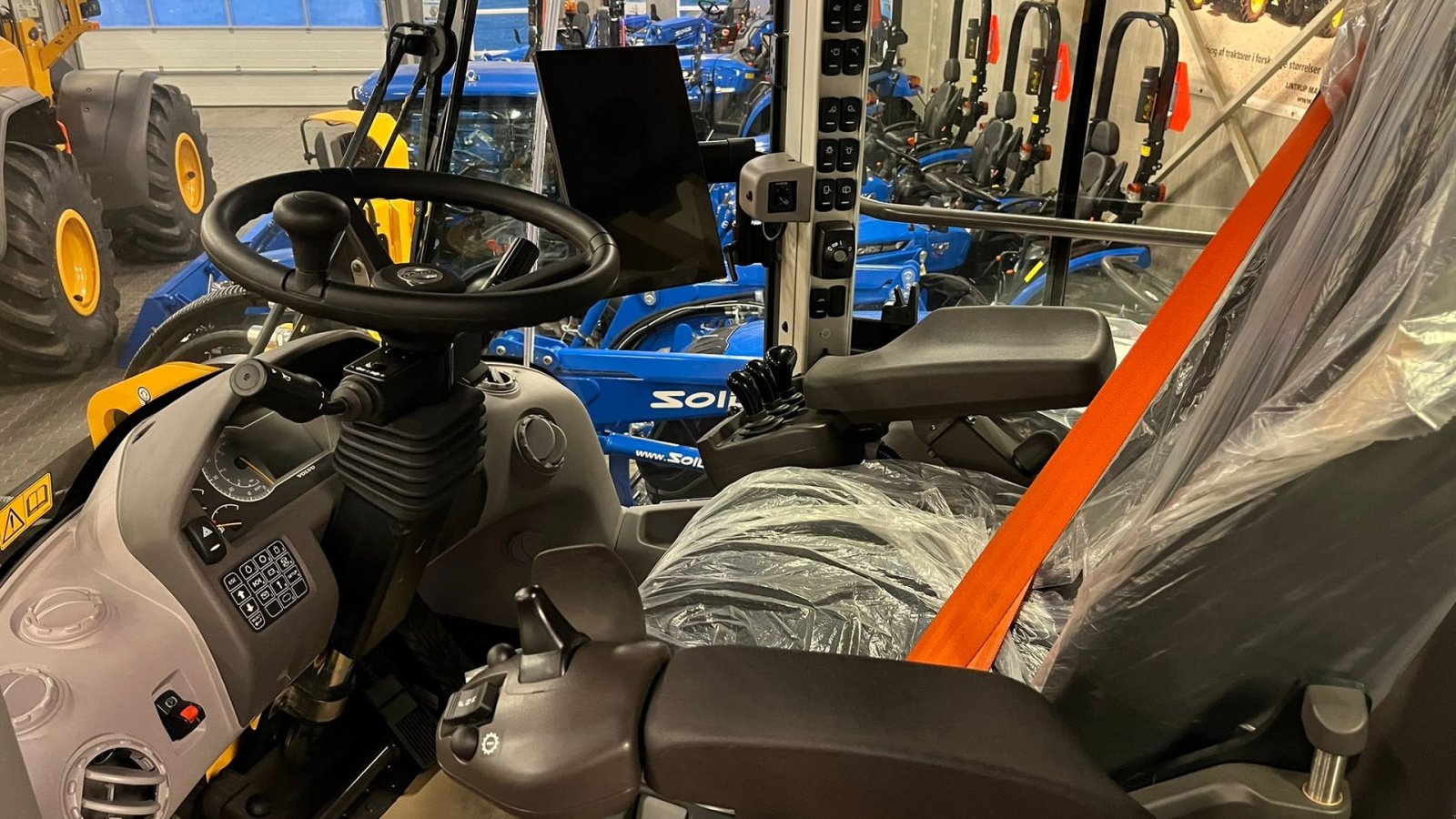 Radlader от тип Volvo L 90H  H2 fabriksny Dansk maskine med masser af udstyr, blan.Co-Pilot & med brede 650/65R25 hjul, Gebrauchtmaschine в Lintrup (Снимка 7)