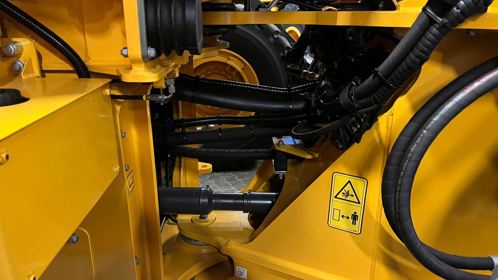 Radlader от тип Volvo L 90H  H2 fabriksny Dansk maskine med masser af udstyr, blan.Co-Pilot & med brede 650/65R25 hjul, Gebrauchtmaschine в Lintrup (Снимка 21)