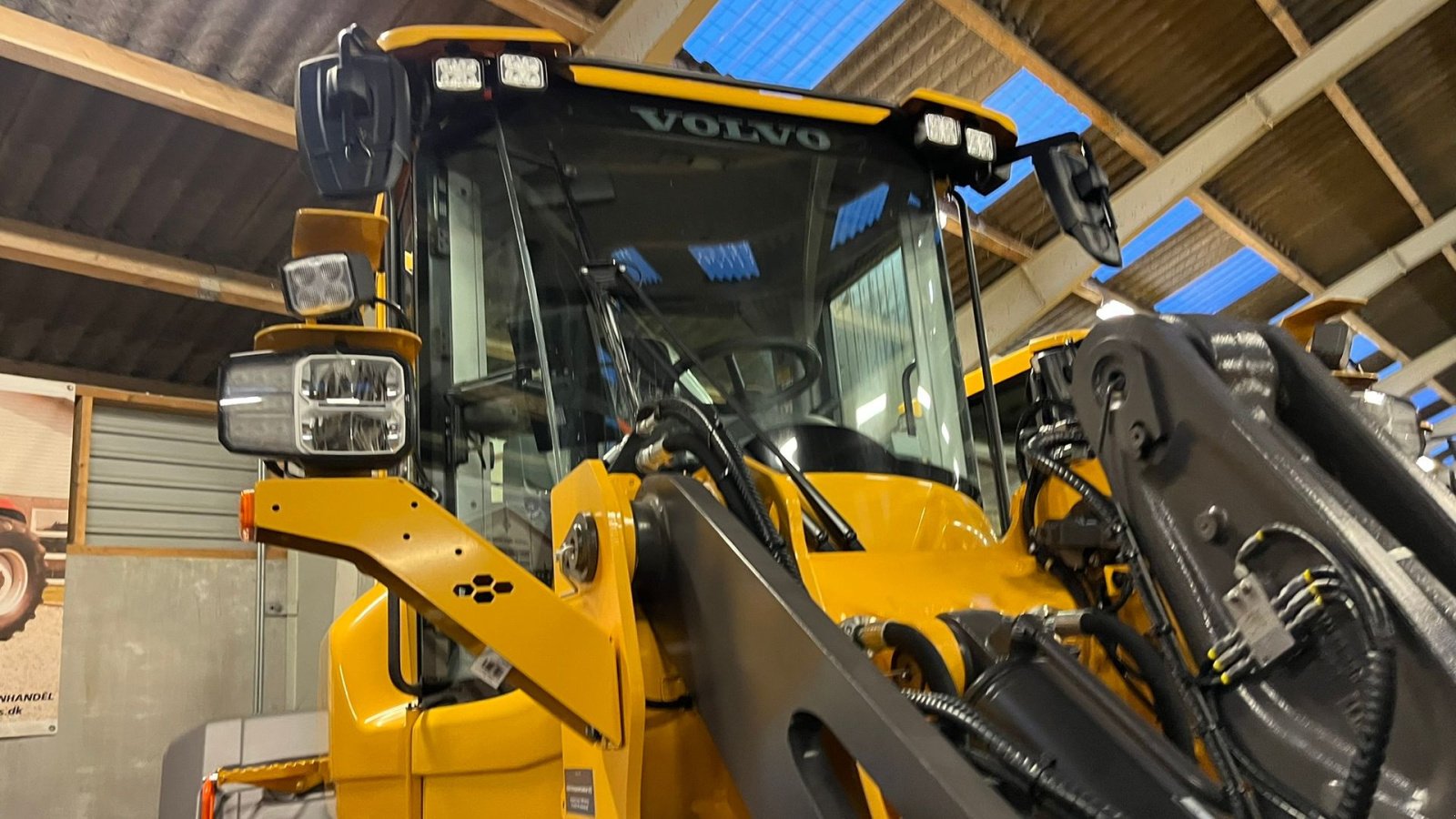 Radlader от тип Volvo L 90H  H2 fabriksny Dansk maskine med masser af udstyr, blan.Co-Pilot & med brede 650/65R25 hjul, Gebrauchtmaschine в Lintrup (Снимка 24)