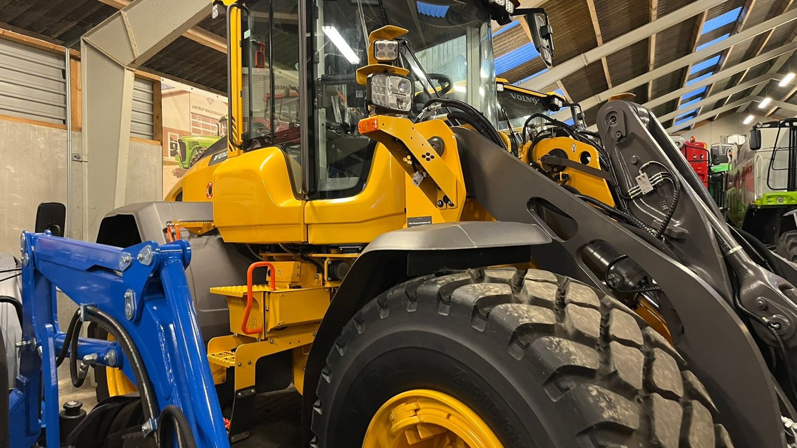 Radlader от тип Volvo L 90H  H2 fabriksny Dansk maskine med masser af udstyr, blan.Co-Pilot & med brede 650/65R25 hjul, Gebrauchtmaschine в Lintrup (Снимка 22)