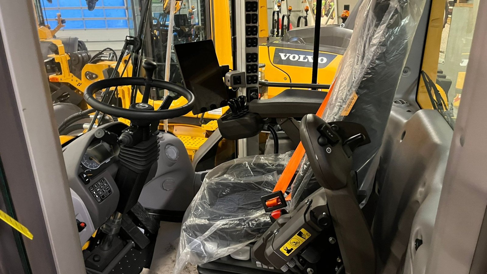 Radlader Türe ait Volvo L 90H  H2 fabriksny Dansk maskine med masser af udstyr, blan.Co-Pilot & med brede 650/65R25 hjul, Gebrauchtmaschine içinde Lintrup (resim 7)