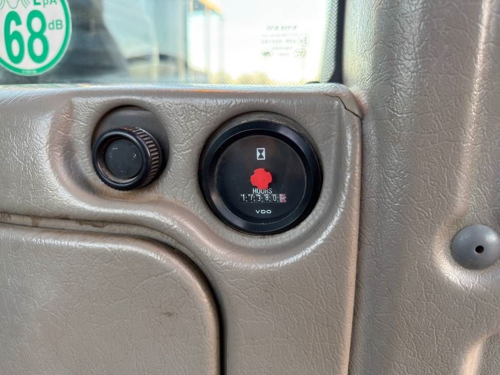 Radlader of the type Volvo L120F, Gebrauchtmaschine in Venlo (Picture 10)