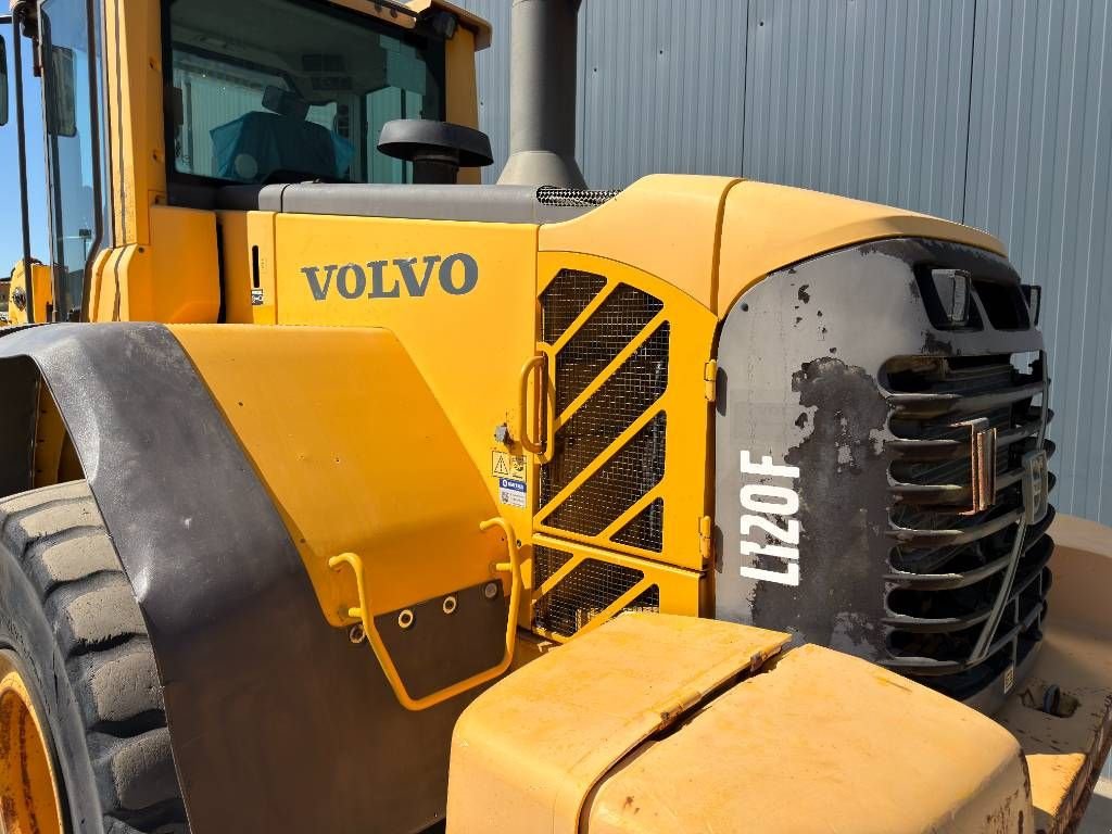 Radlader типа Volvo L120F, Gebrauchtmaschine в Venlo (Фотография 7)