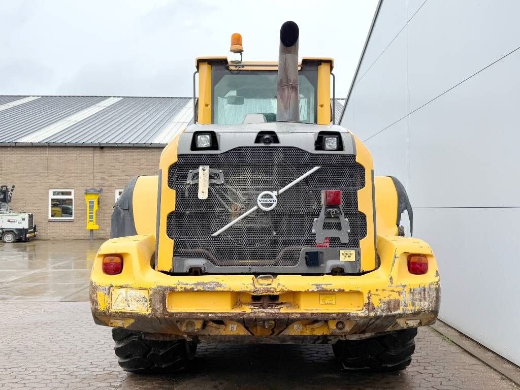Radlader of the type Volvo L120G - 3rd Function / Quick Coupler / Auto Lube, Gebrauchtmaschine in Veldhoven (Picture 4)