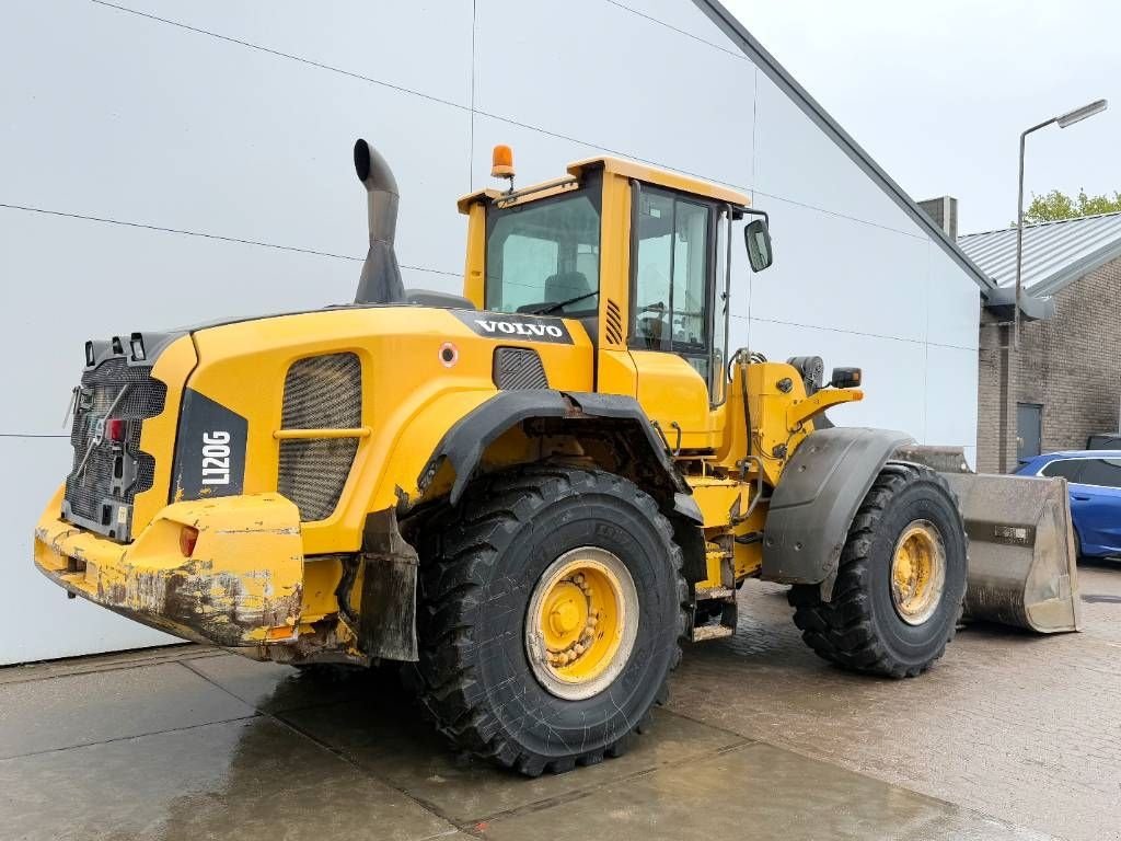 Radlader of the type Volvo L120G - 3rd Function / Quick Coupler / Auto Lube, Gebrauchtmaschine in Veldhoven (Picture 5)