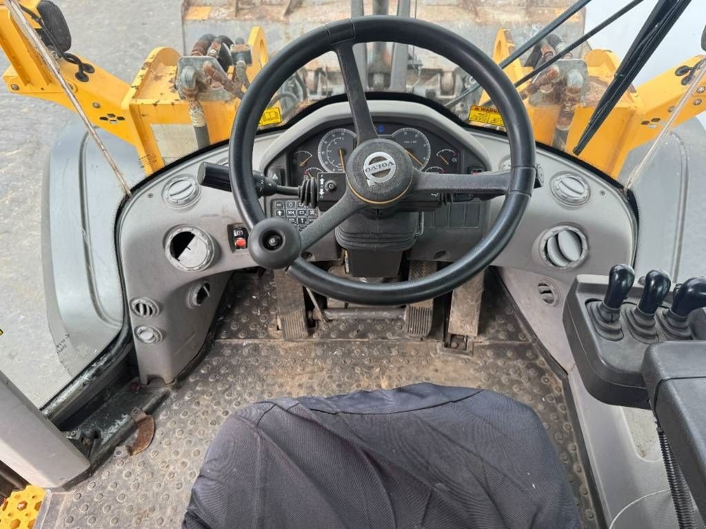 Radlader of the type Volvo L120H - 3rd Function / Quick Coupler, Gebrauchtmaschine in Veldhoven (Picture 10)