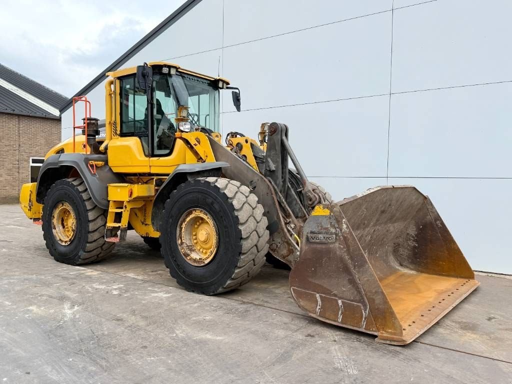 Radlader of the type Volvo L120H - 3rd Function / Quick Coupler, Gebrauchtmaschine in Veldhoven (Picture 8)