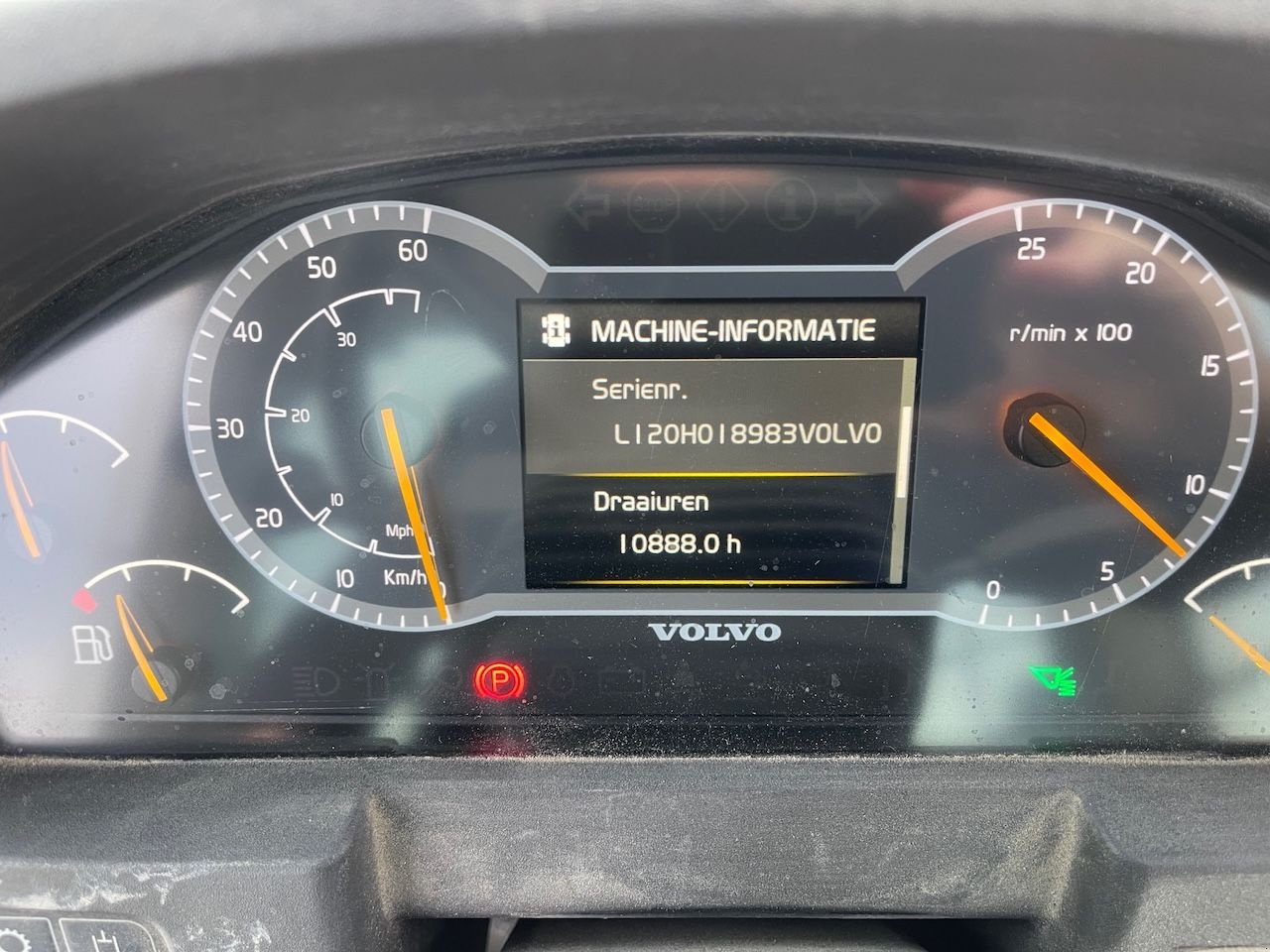 Radlader des Typs Volvo L120H, Gebrauchtmaschine in Holten (Bild 7)