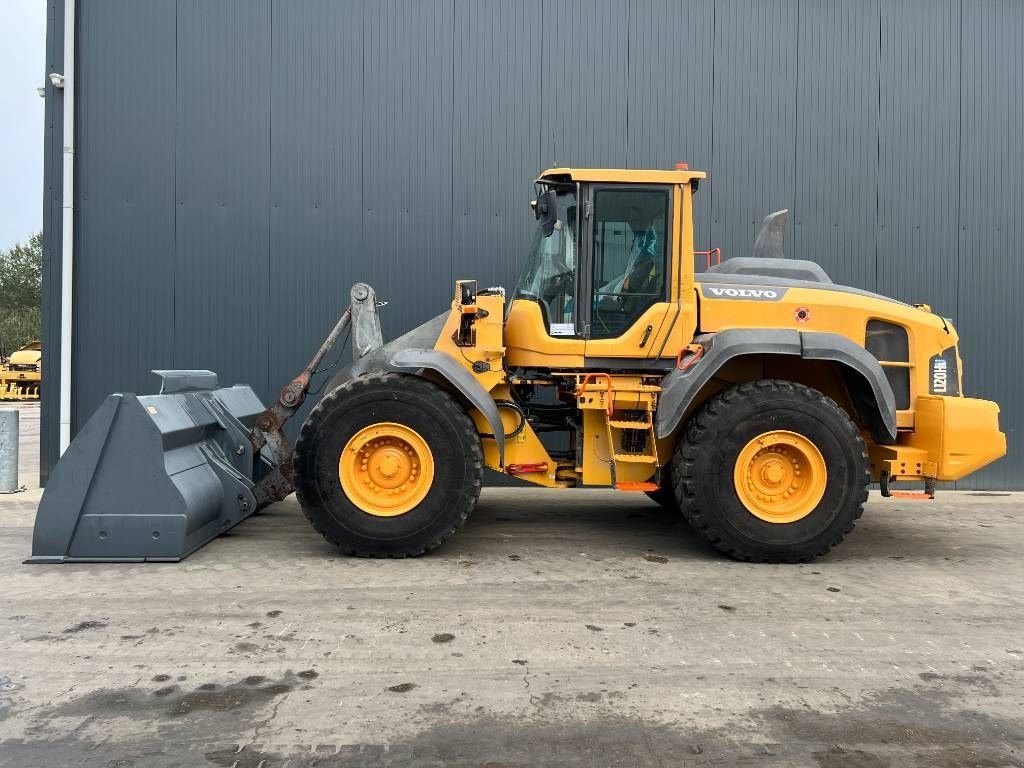 Radlader des Typs Volvo L120H, Gebrauchtmaschine in Venlo (Bild 2)