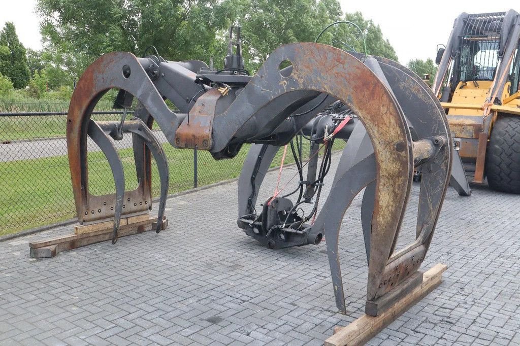 Radlader typu Volvo L180 F HL HIGH-LIFT LOG STACKER HOLZ GRAPPLE, Gebrauchtmaschine v Marknesse (Obrázek 11)